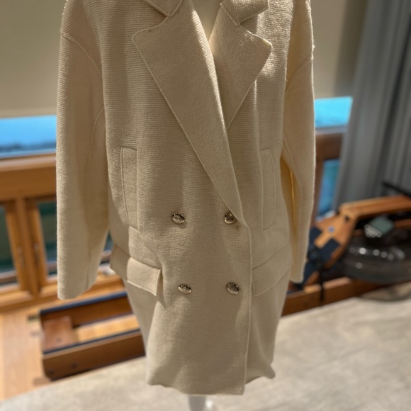 Ivory Zara Oversized Knit Blazer w Silver Buttons. Double breasted. - Picture 3 of 8
